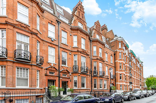 London: Refurbishment of a number of apartments in this prestigious location within Chelsea